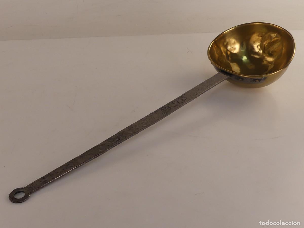 Antig&uuml;edades: ANTIGUO CUCHARON CON MANGO DE HIERO FORJADO - Foto 1