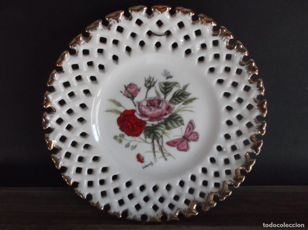 Antig&uuml;edades: PLATITO DE CERAMICA CON FLORES EN EL CENTRO - Foto 1
