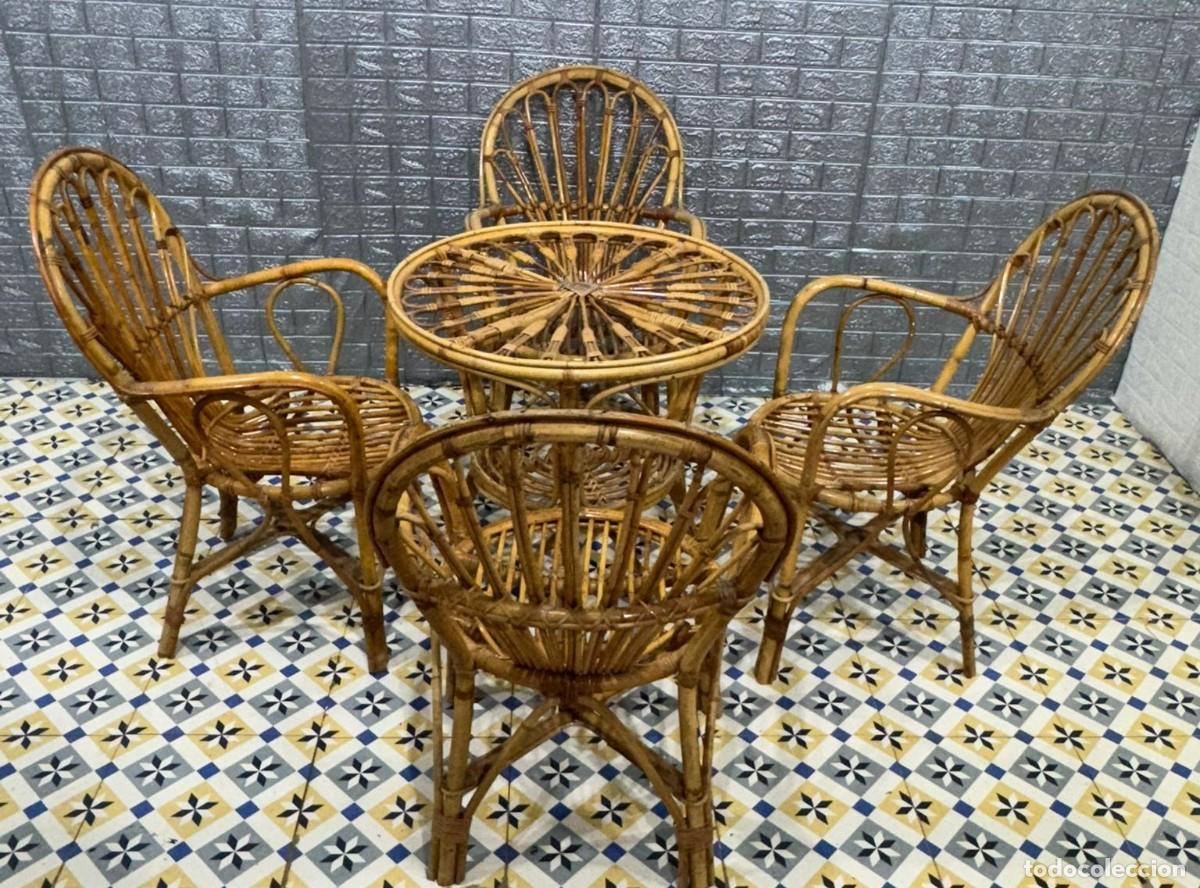Antig&uuml;edades: Conjunto de mimbre bamb&uacute; mesa y cuatro sillones - Foto 1