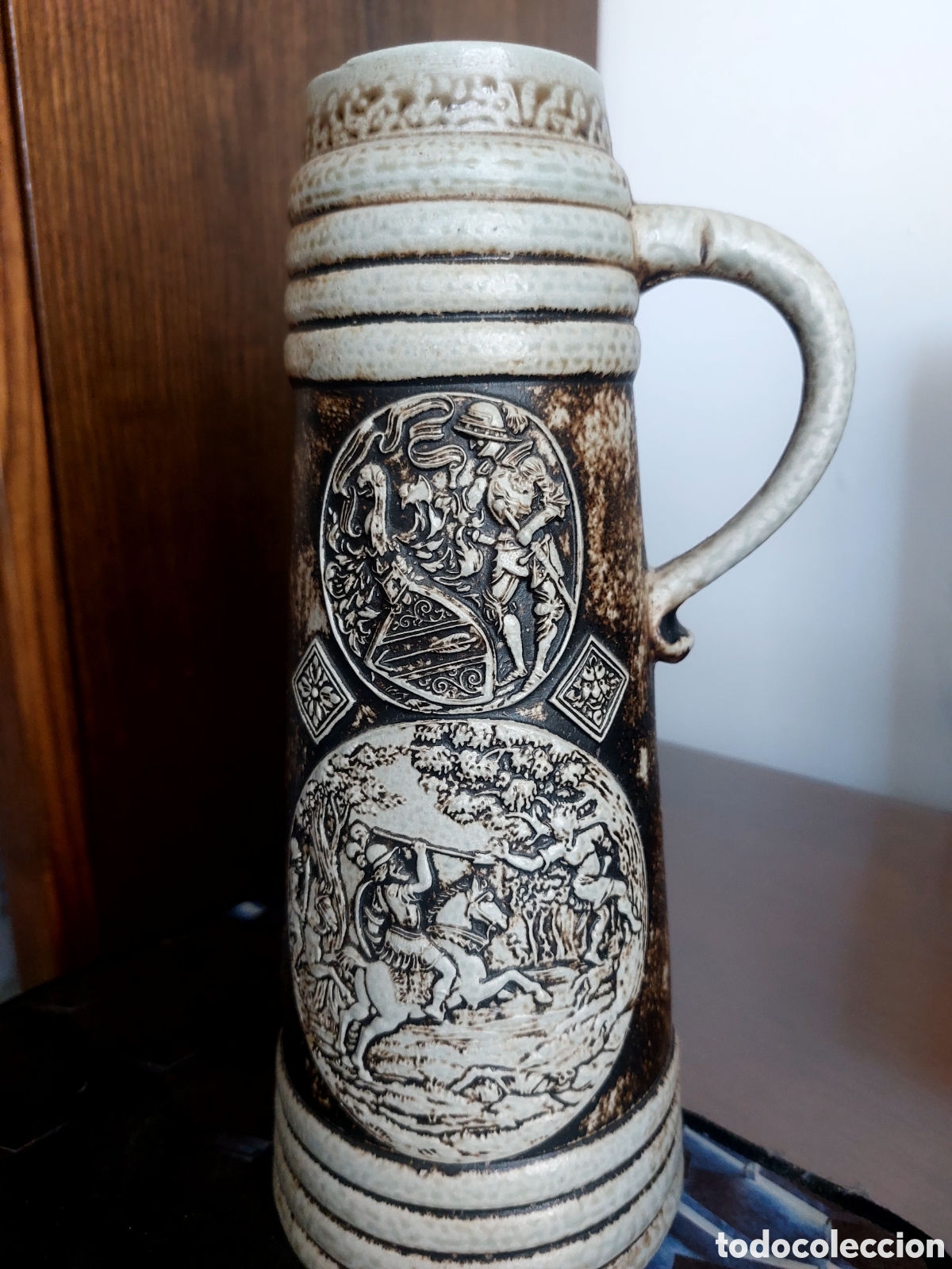 Antig&uuml;edades: JARRA ALEMANA con relieves. - Foto 3