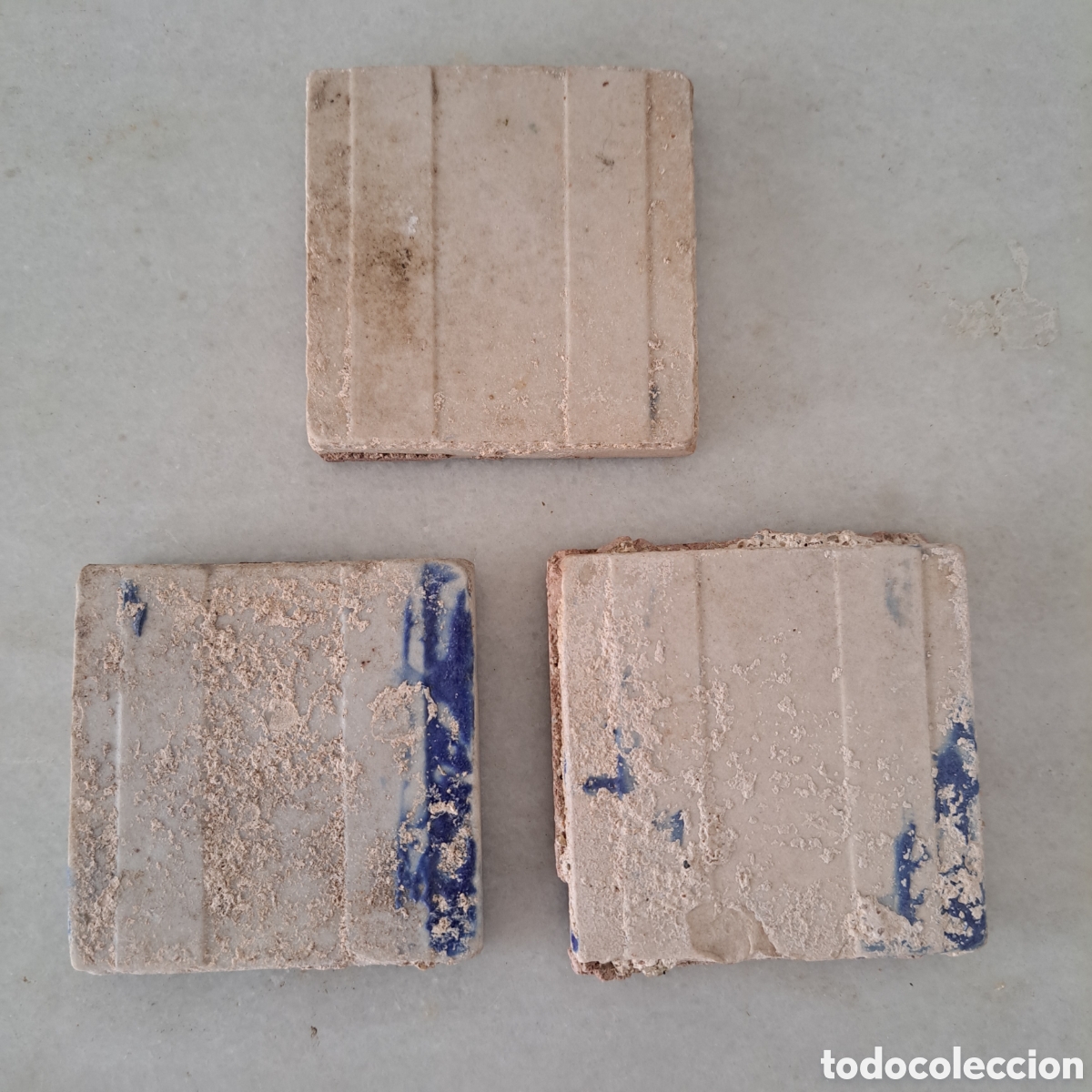Antig&uuml;edades: 3 Olambrillas - peque&ntilde;os azulejos. - Foto 2