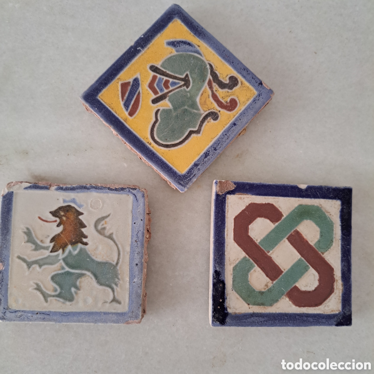 Antig&uuml;edades: 3 OLAMBRILLAS - AZULEJOS PEQUE&Ntilde;OS. - Foto 1