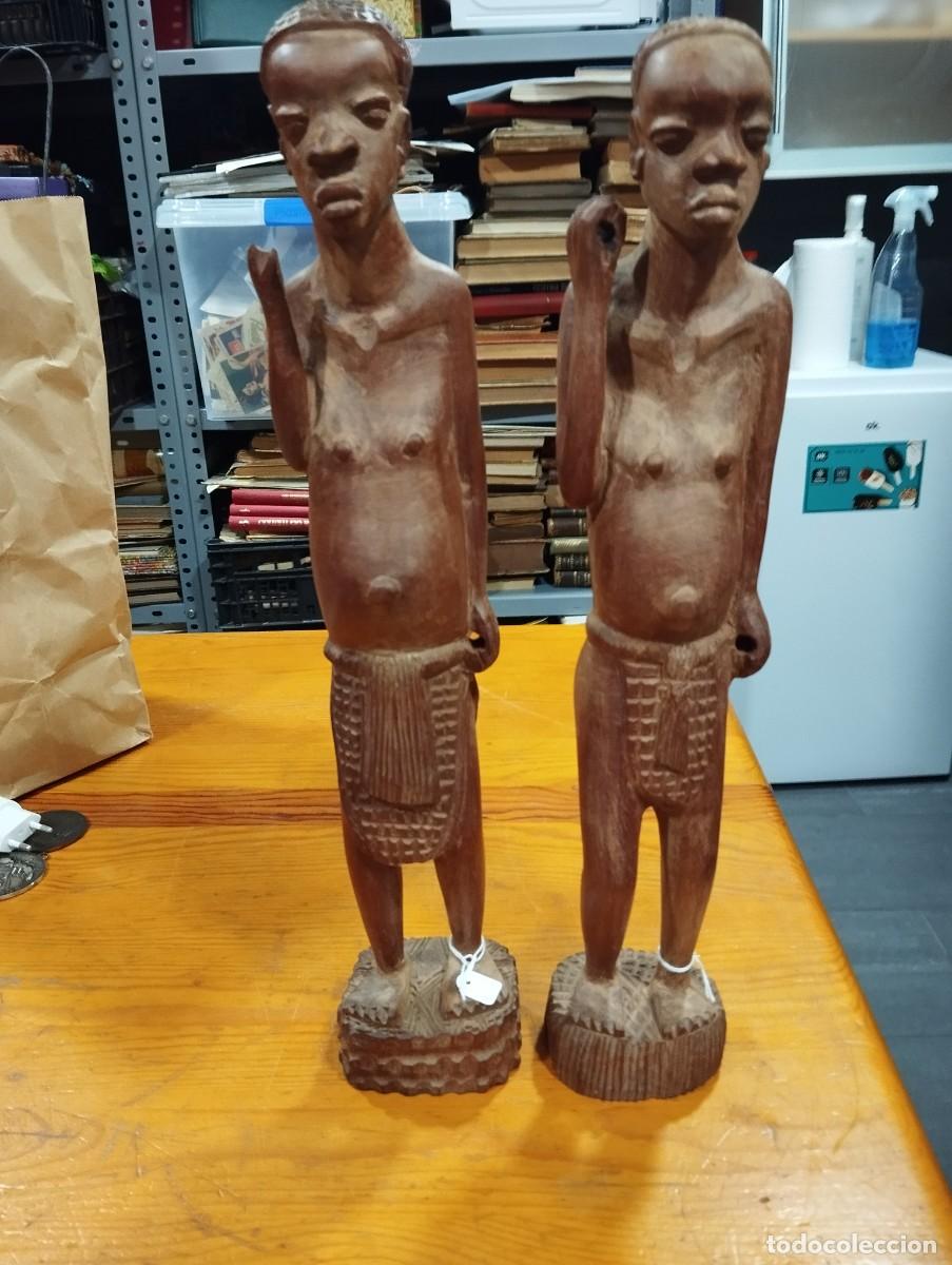 Antig&uuml;edades: DOS (2) ESCULTURAS AFRICANAS DE MADERA. - Foto 1