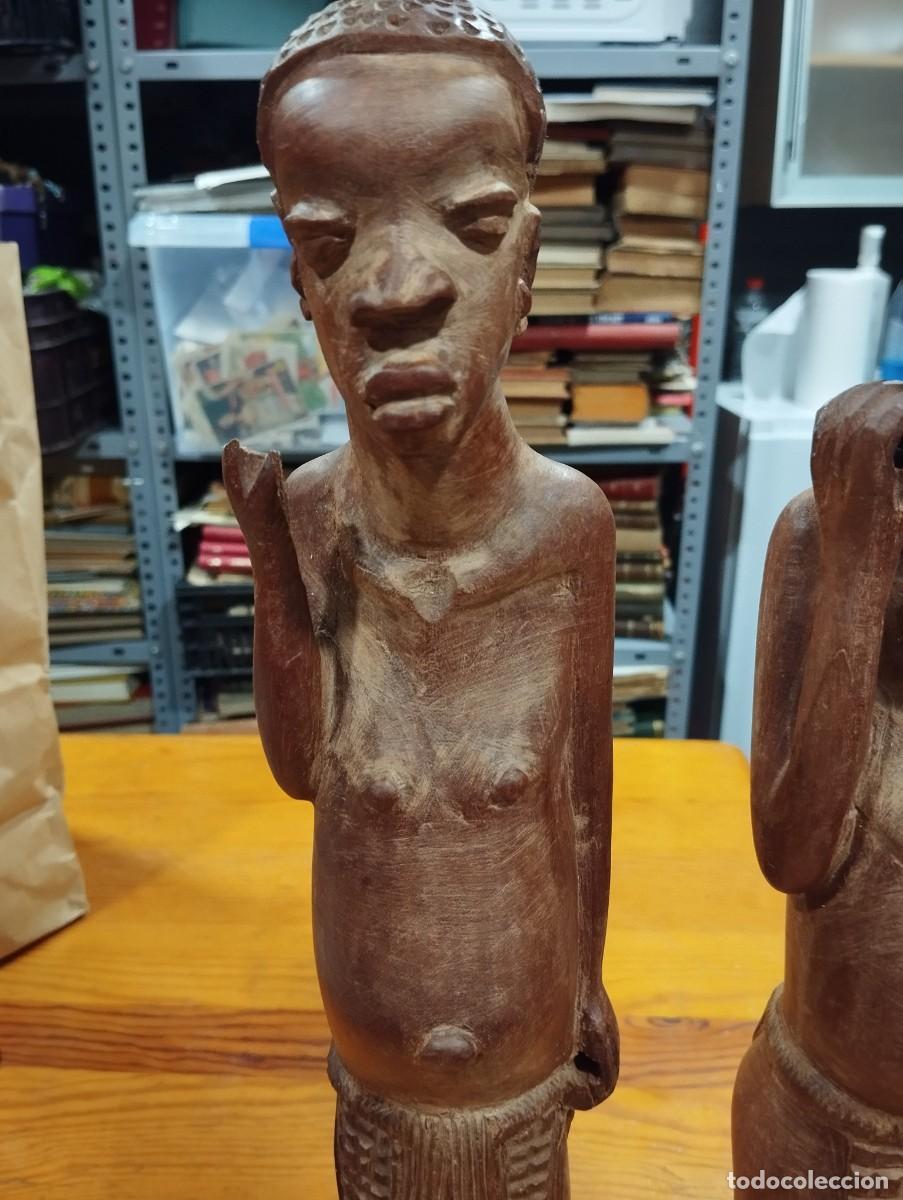 Antig&uuml;edades: DOS (2) ESCULTURAS AFRICANAS DE MADERA. - Foto 3