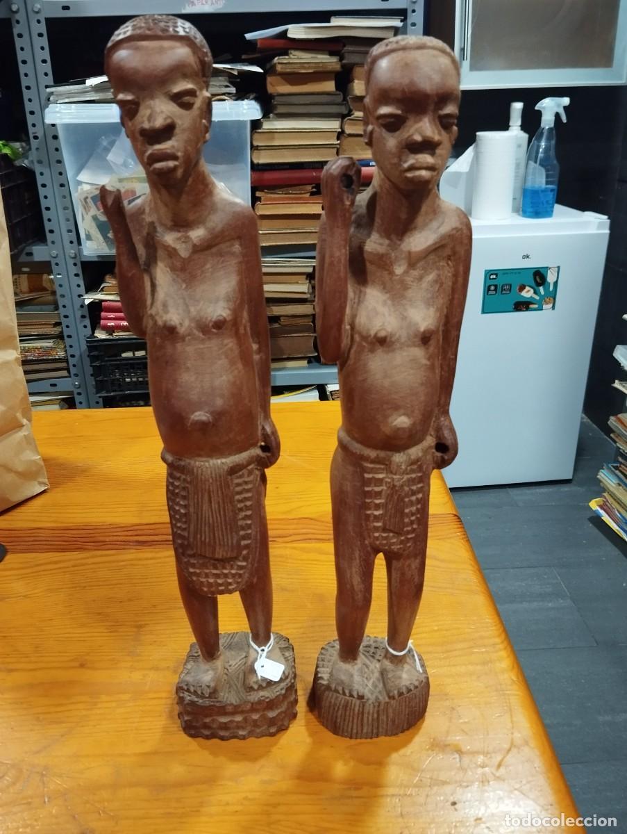 Antig&uuml;edades: DOS (2) ESCULTURAS AFRICANAS DE MADERA. - Foto 5