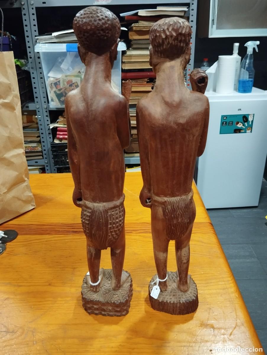 Antig&uuml;edades: DOS (2) ESCULTURAS AFRICANAS DE MADERA. - Foto 6