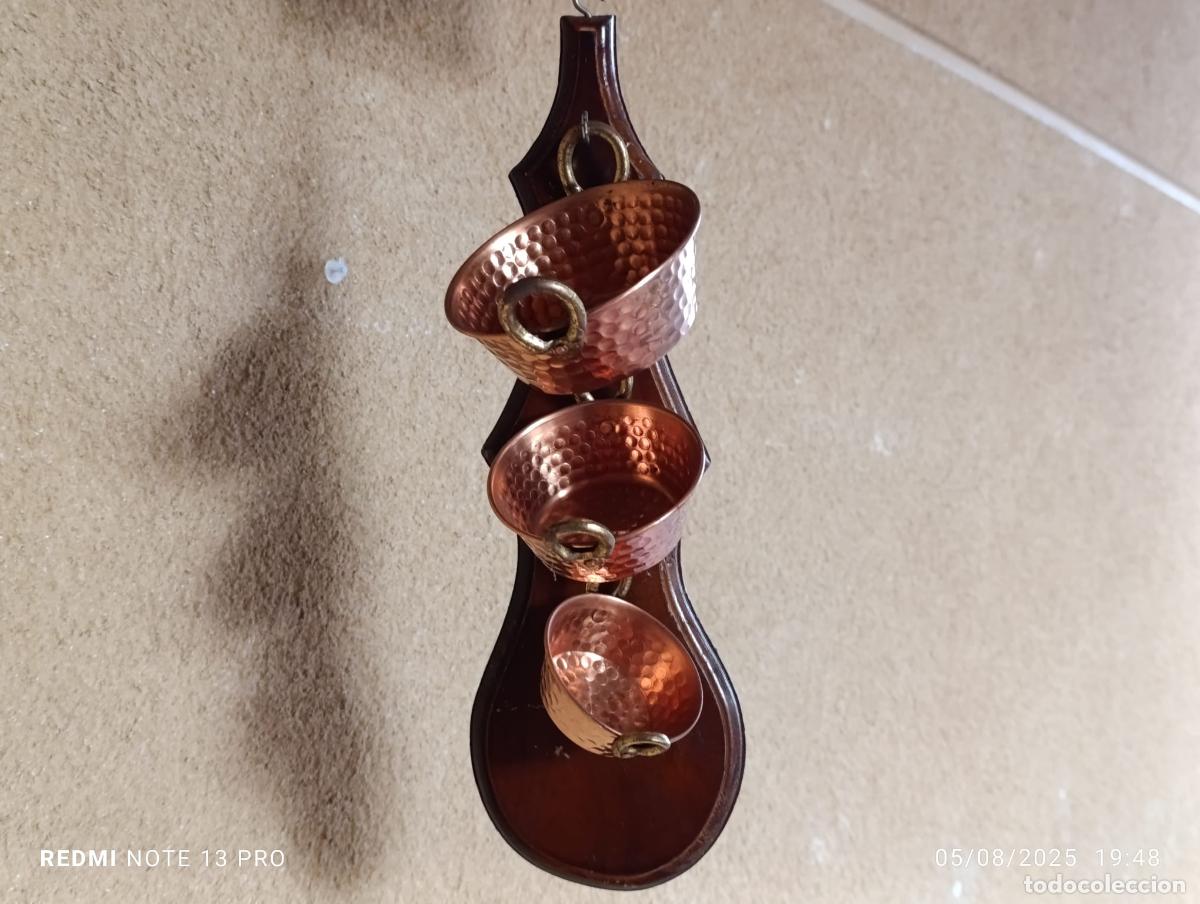 Antig&uuml;edades: Juego mini ollas de cobre / laton. - Foto 2