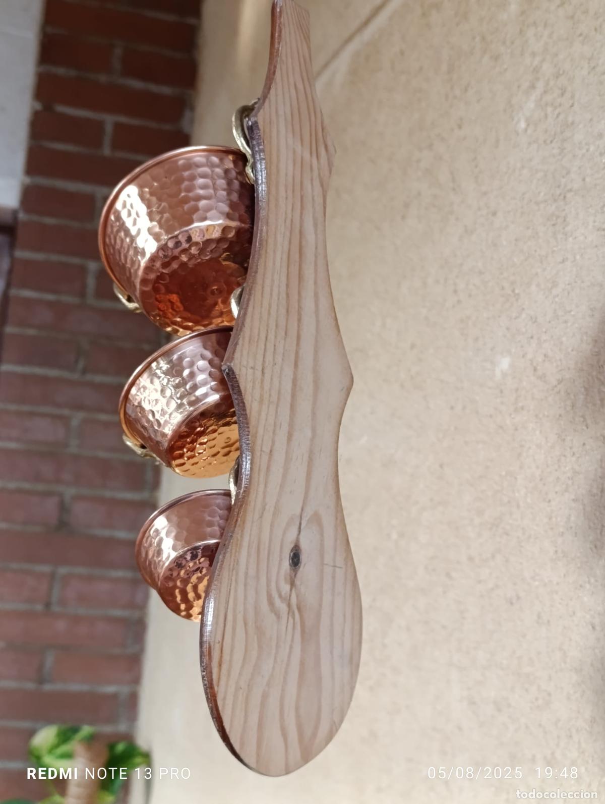 Antig&uuml;edades: Juego mini ollas de cobre / laton. - Foto 3
