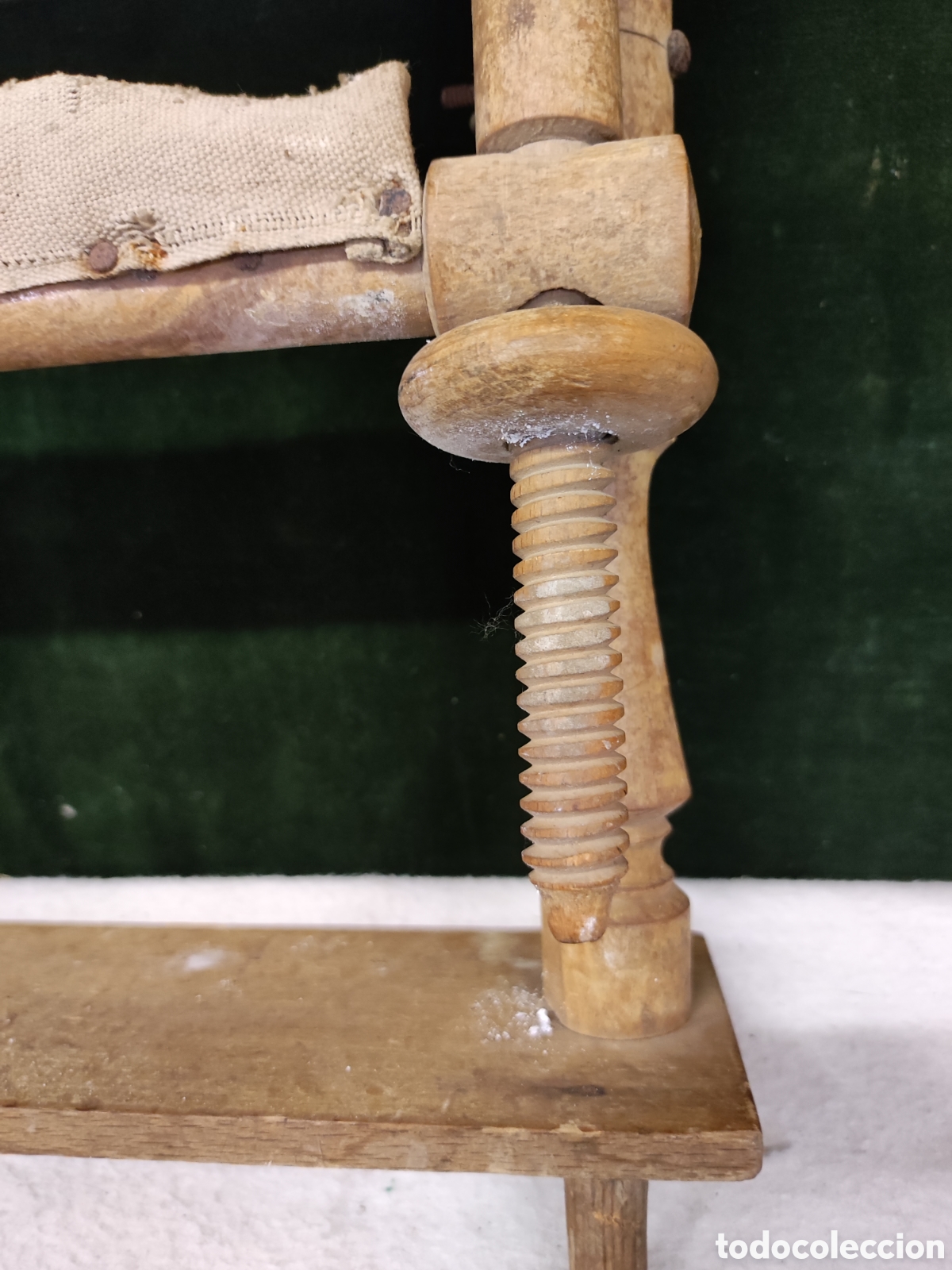 Antig&uuml;edades: Husillo de madera para bordar - Foto 2