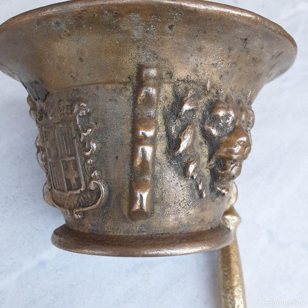 Antig&uuml;edades: Mortero de bronce con escudo de Barcelona - Foto 5