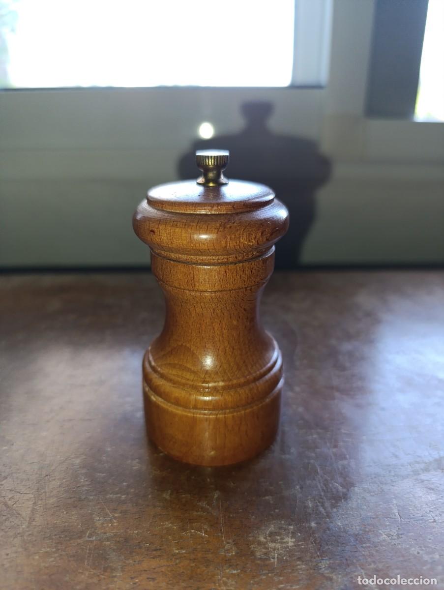 Antig&uuml;edades: Practico pimentero de madera, made in Italy - Foto 4