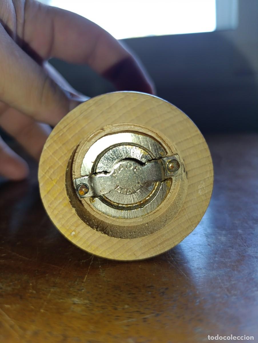 Antig&uuml;edades: Practico pimentero de madera, made in Italy - Foto 7