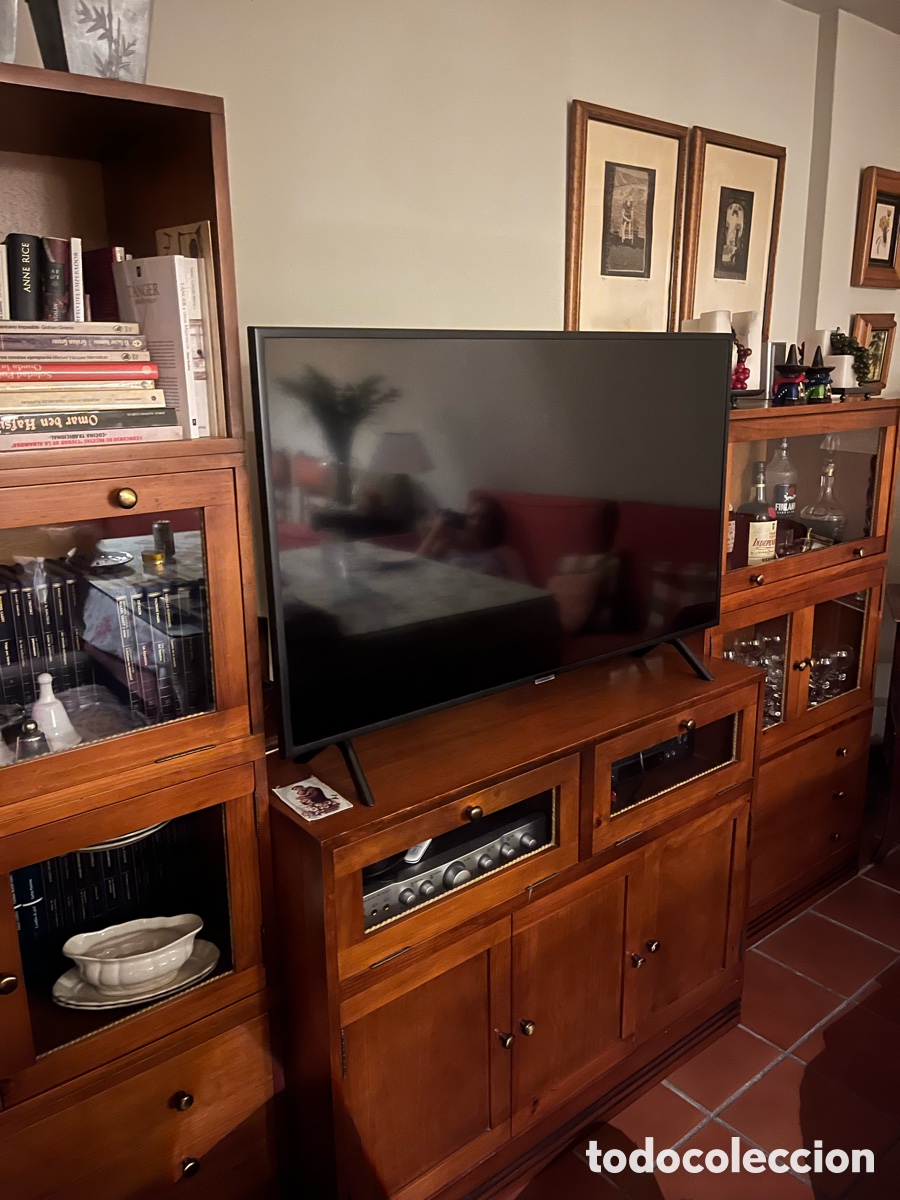 Antig&uuml;edades: Mueble TV en madera con puertas de cristal - Foto 6