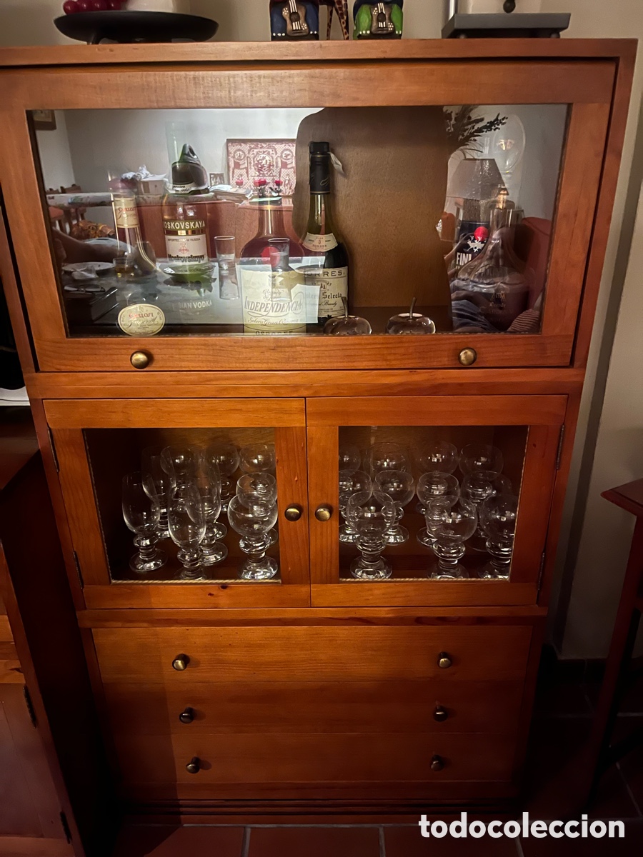 Antig&uuml;edades: Mueble TV en madera con puertas de cristal - Foto 7