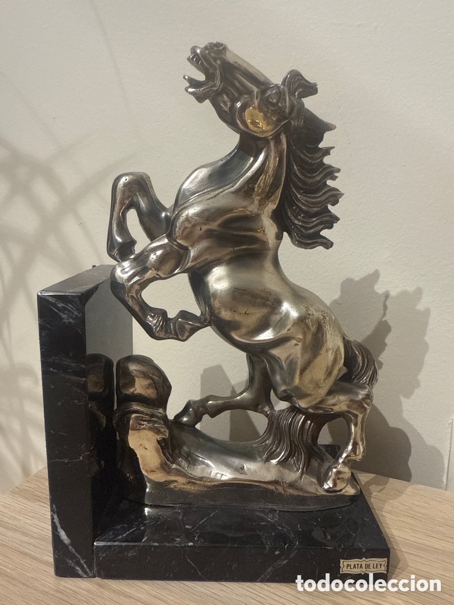 Antig&uuml;edades: Figura de caballo con l&aacute;mina de plata - Foto 1