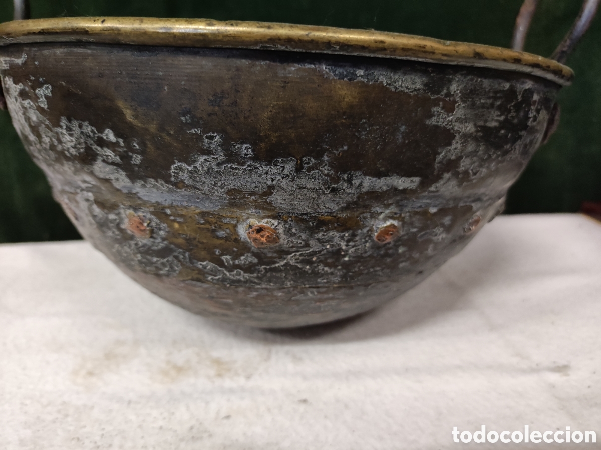 Antig&uuml;edades: Cuenco de lat&oacute;n y cobre antiguo - Foto 2