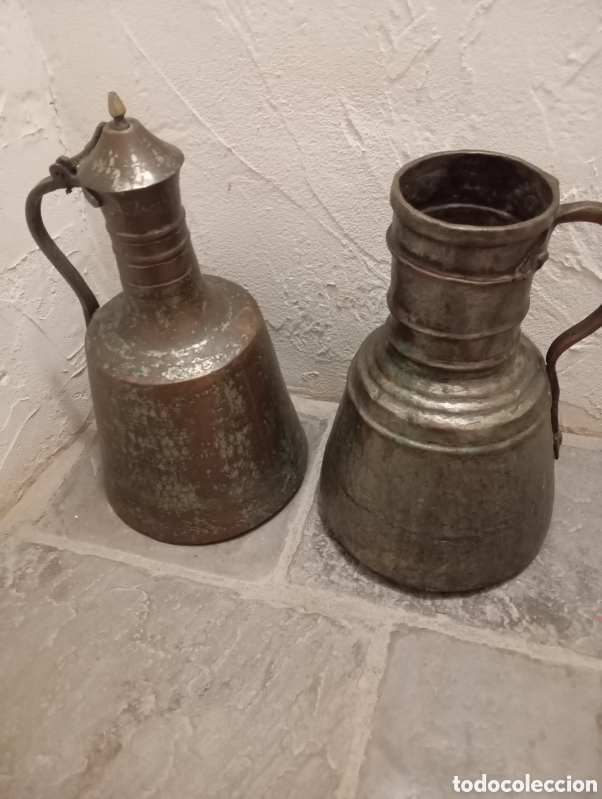 Antig&uuml;edades: Jarrones antiguos de metal - Foto 1