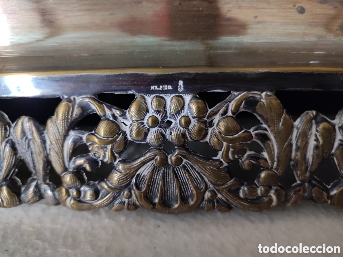 Antig&uuml;edades: Bandeja de metal plateado repujada - Foto 2