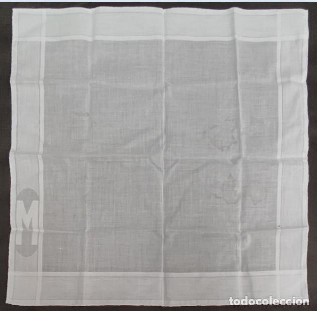 Antig&uuml;edades: PA&Ntilde;UELO ANTIGUO BLANCO DE BOLSILLO CON LETRA M - Foto 1