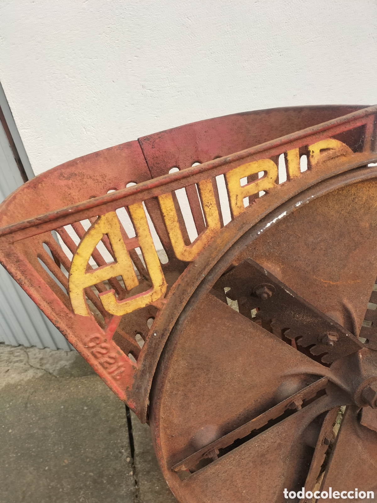 Antig&uuml;edades: Antigua picadora de remolacha - Foto 3