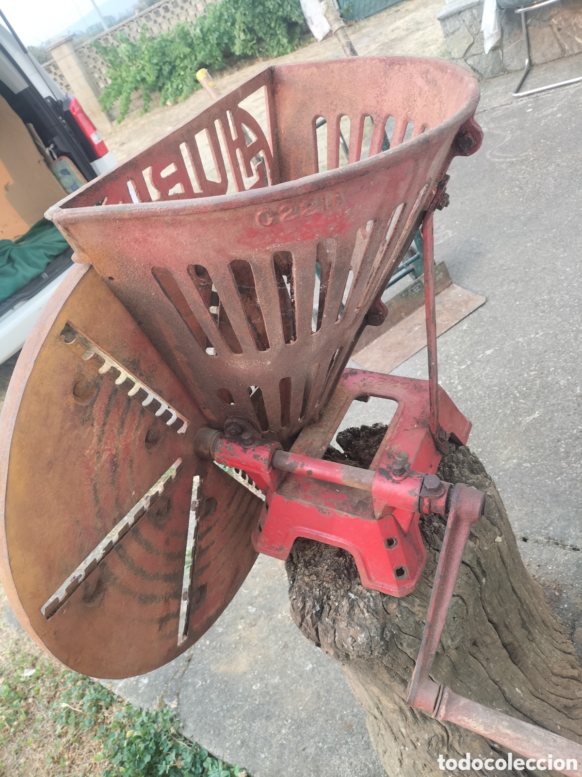 Antig&uuml;edades: Antigua picadora de remolacha - Foto 4