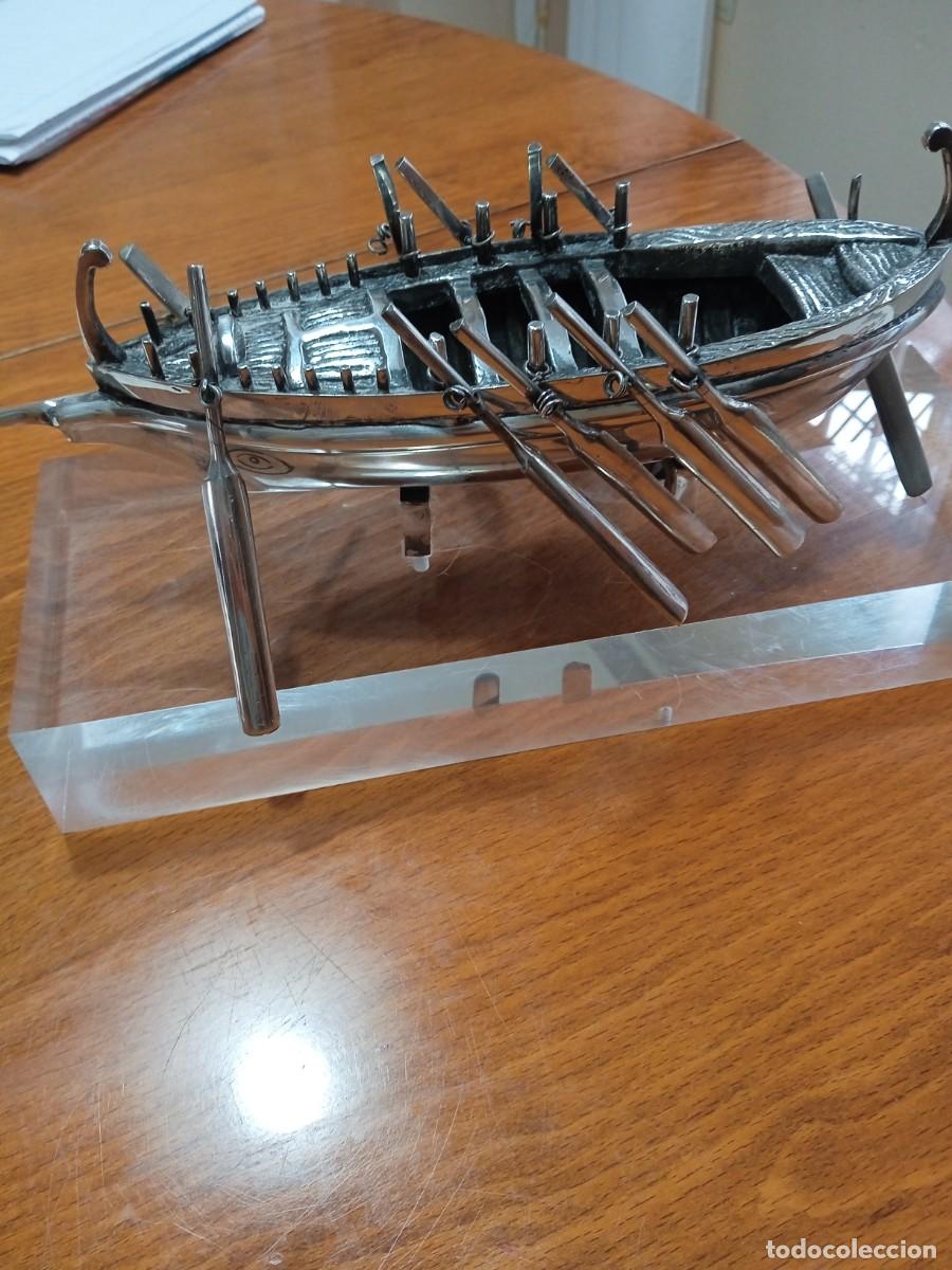 Antig&uuml;edades: J&aacute;bega de plata sobre base de metacrilato - Foto 1