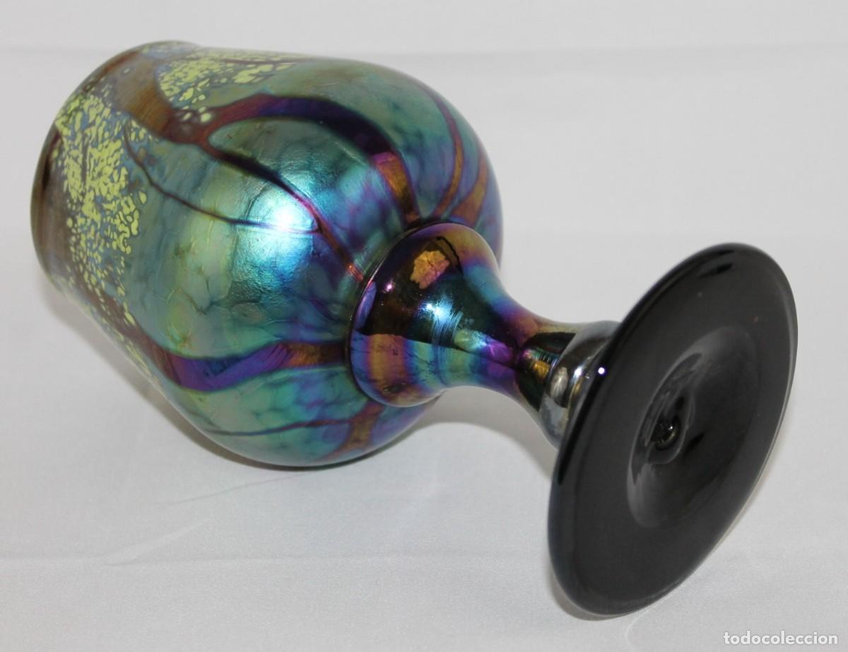 Antig&uuml;edades: Copa de cristal iridiscente. Firmada Stuart Abelman en 2014 - Foto 6