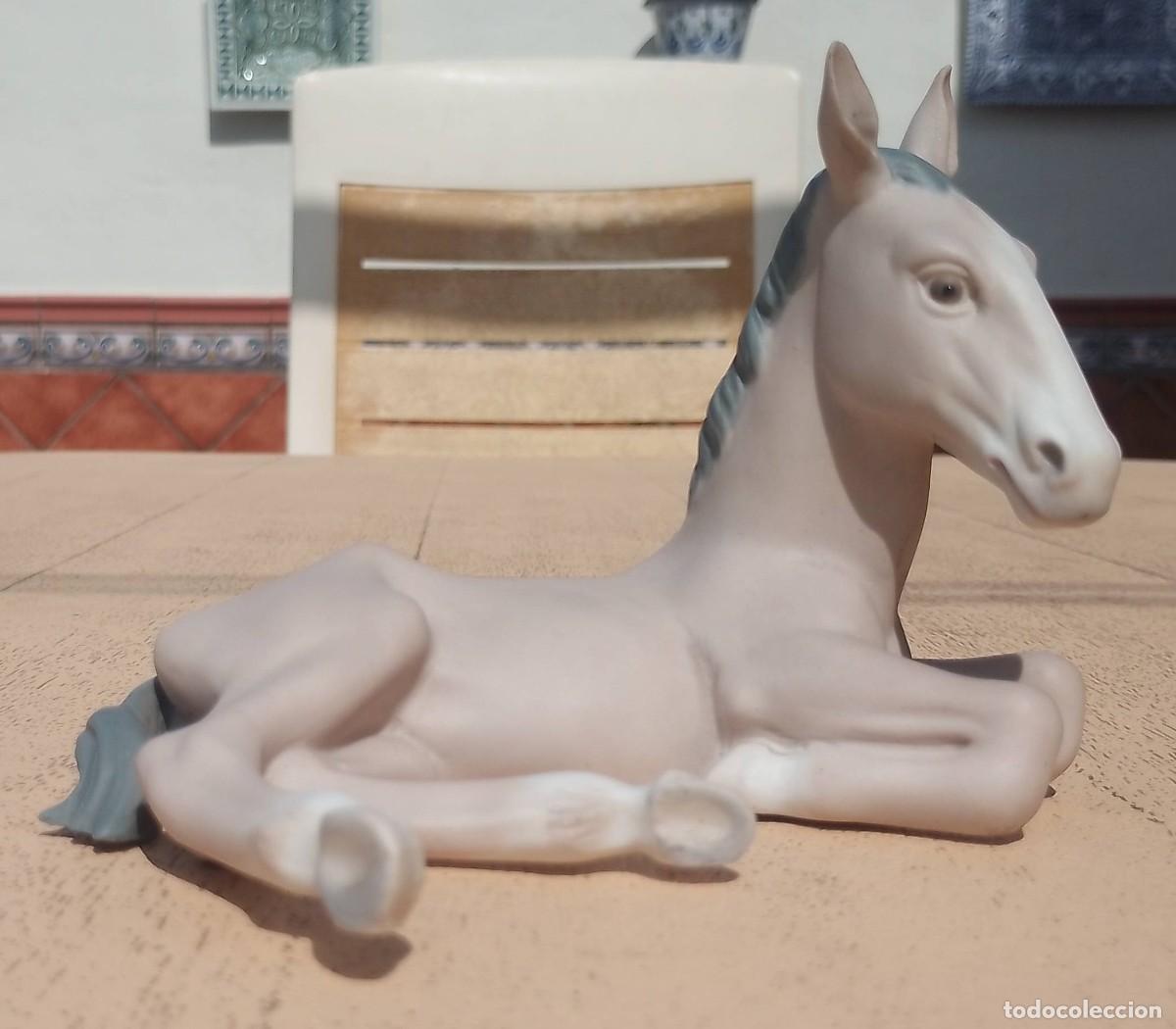 Antig&uuml;edades: Figura Potro Recostado Lladr&ograve; ? - Foto 1