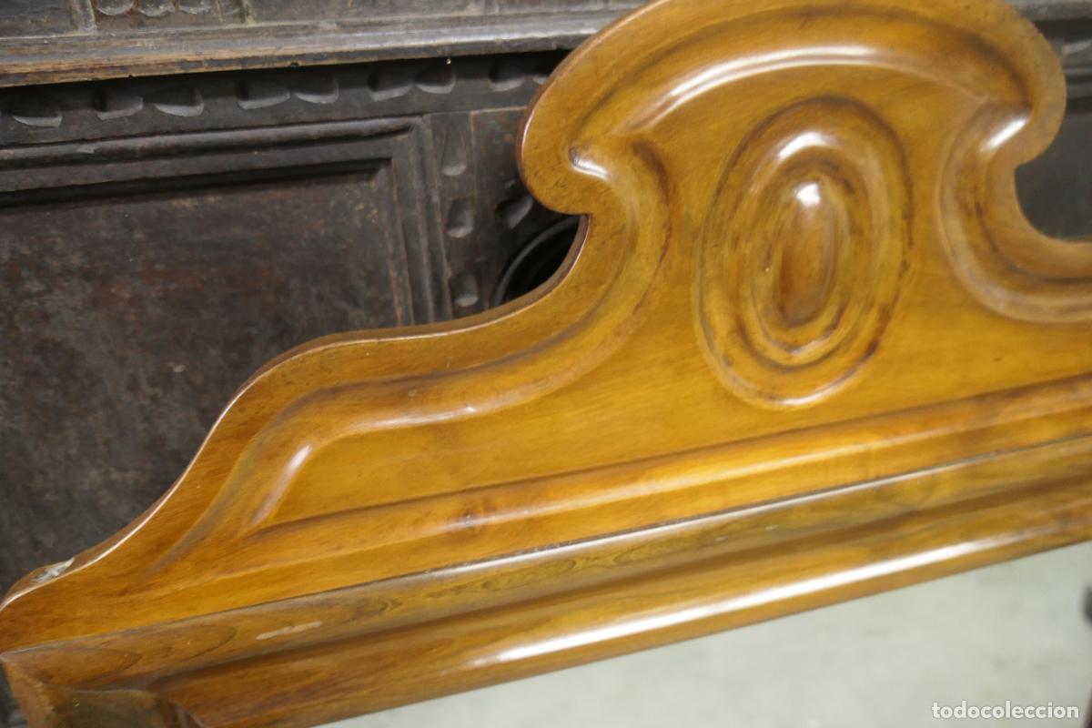 Antig&uuml;edades: Antiguo espejo. Ditada. Madera nogal - Foto 15