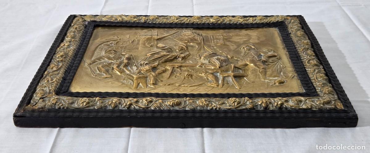 Antig&uuml;edades: Antiguo relieve en laton, Pelea en taberna - Foto 4