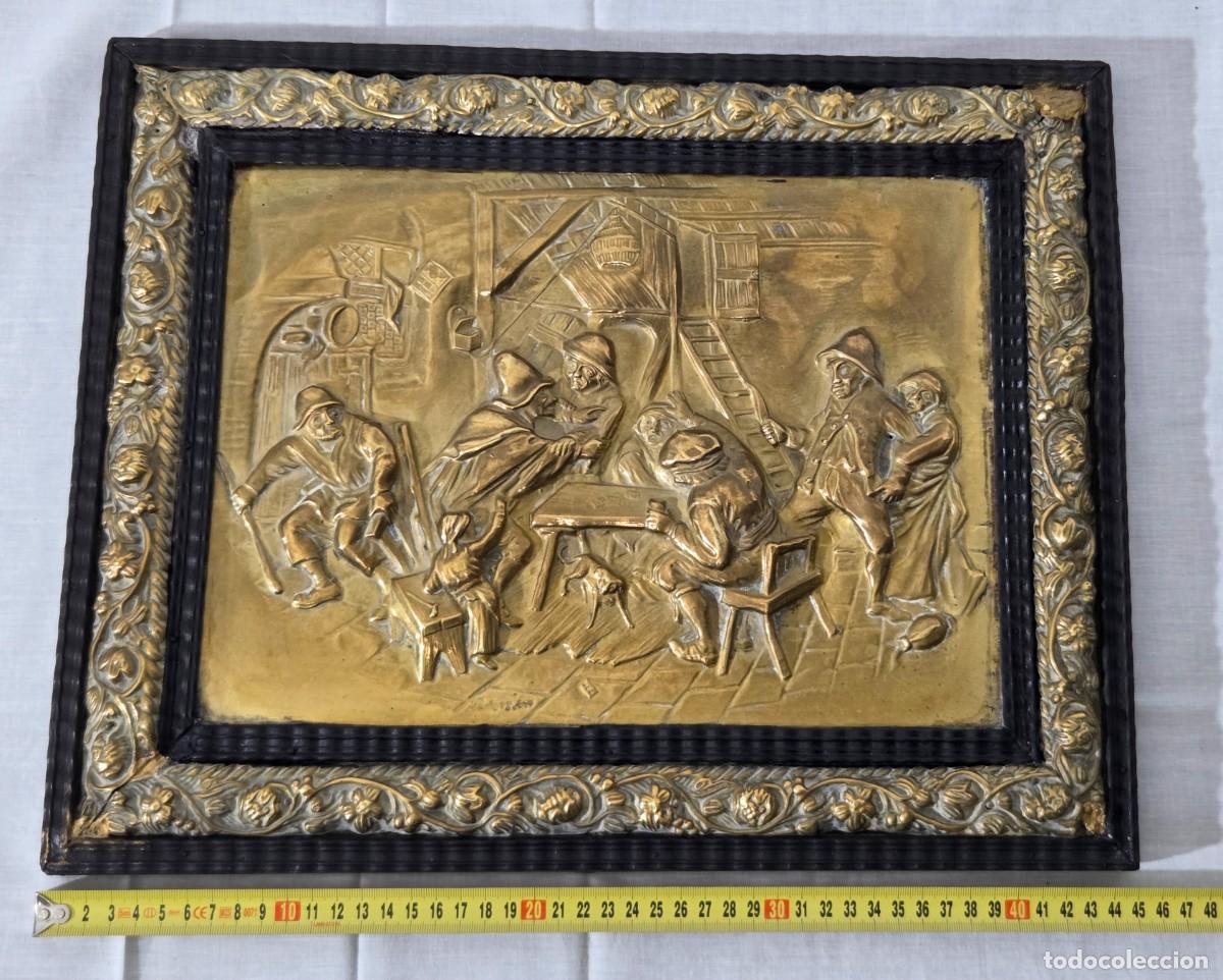 Antig&uuml;edades: Antiguo relieve en laton, Pelea en taberna - Foto 11