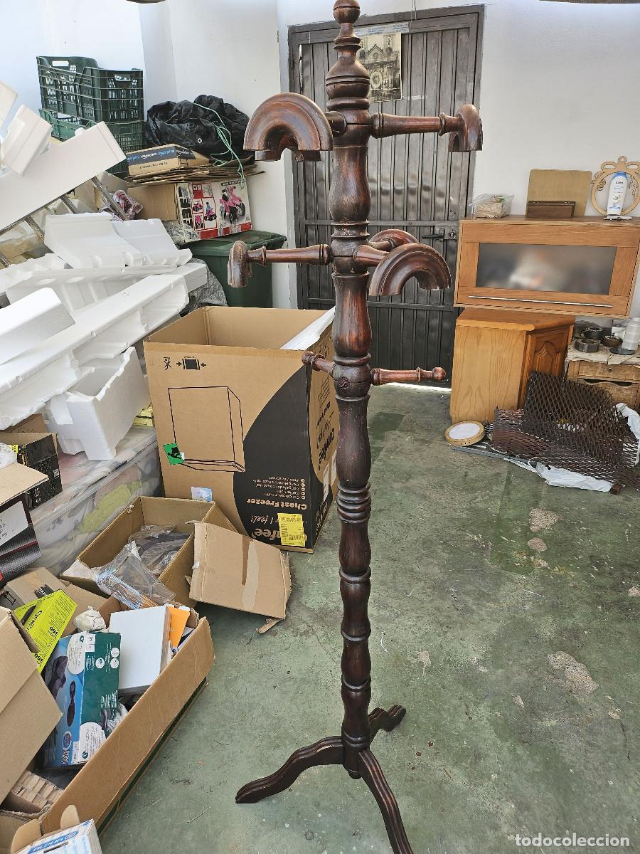 Antig&uuml;edades: perchero de madera desmontable - Foto 1