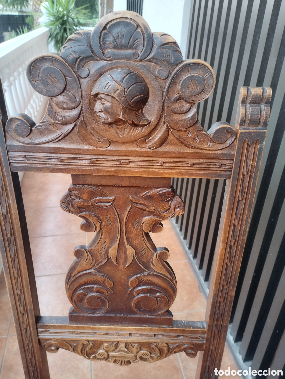 Antig&uuml;edades: Silla tallada a mano - Foto 2