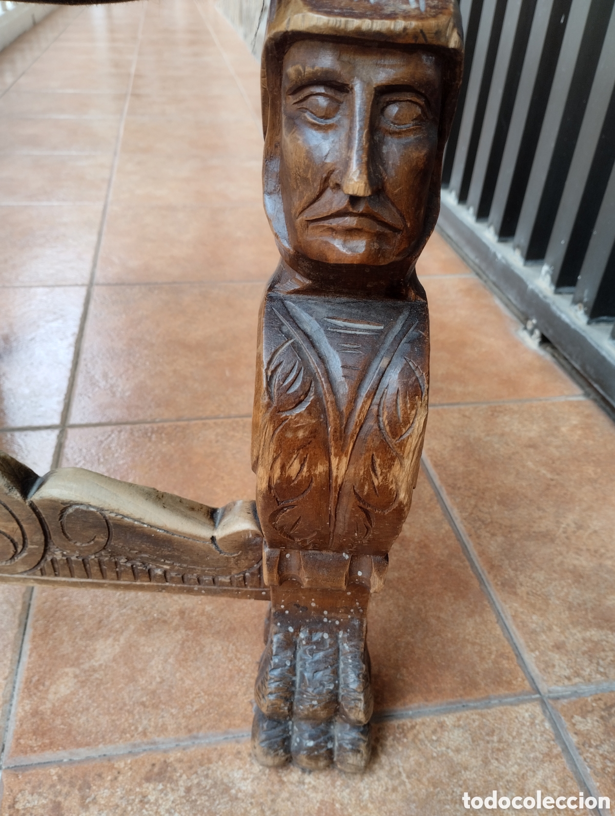 Antig&uuml;edades: Silla tallada a mano - Foto 3