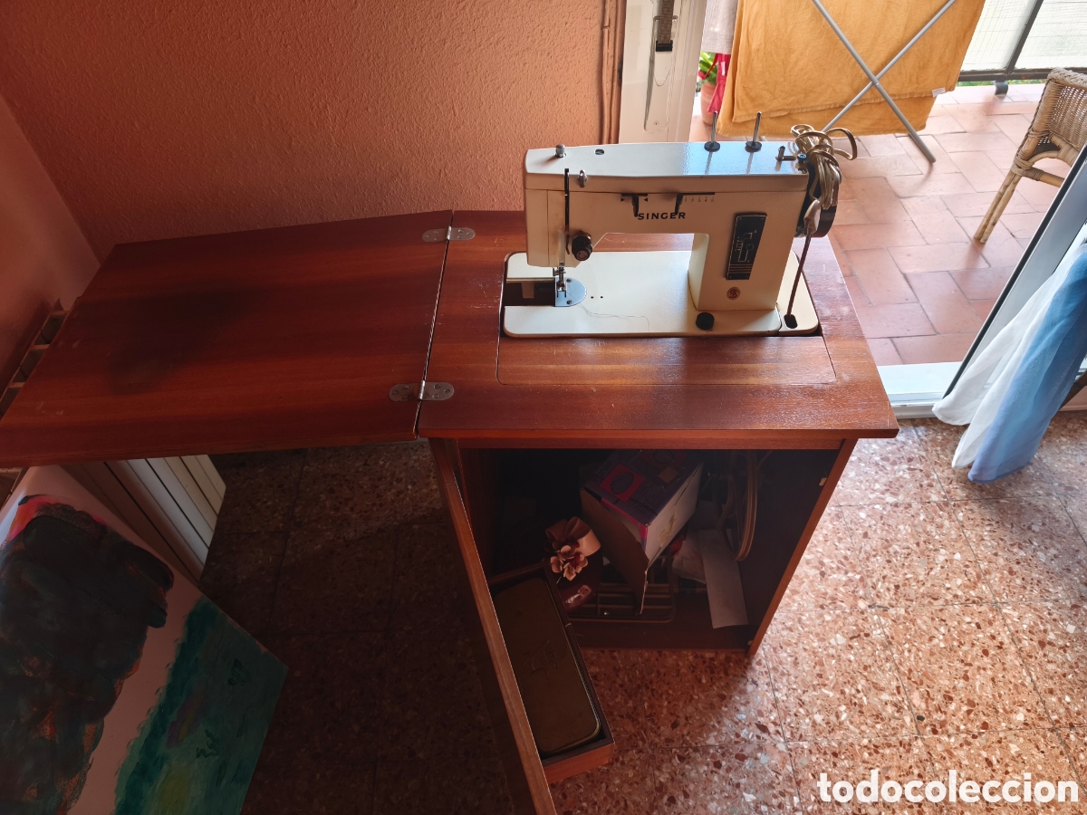 Antig&uuml;edades: Maquina de coser singer - Foto 1