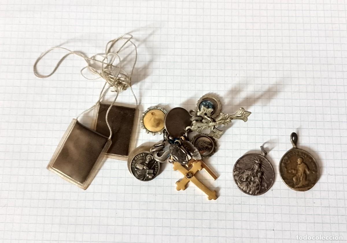 Antig&uuml;edades: Lote de miscel&aacute;nea religiosa - Foto 2