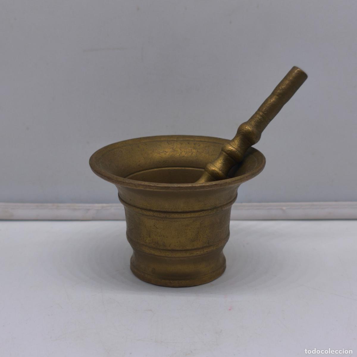 Antig&uuml;edades: Peque&ntilde;o mortero almirez antiguo en bronce. - Foto 2