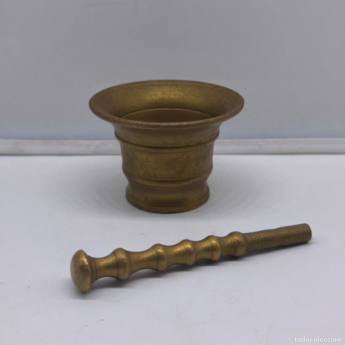 Antig&uuml;edades: Peque&ntilde;o mortero almirez antiguo en bronce. - Foto 3