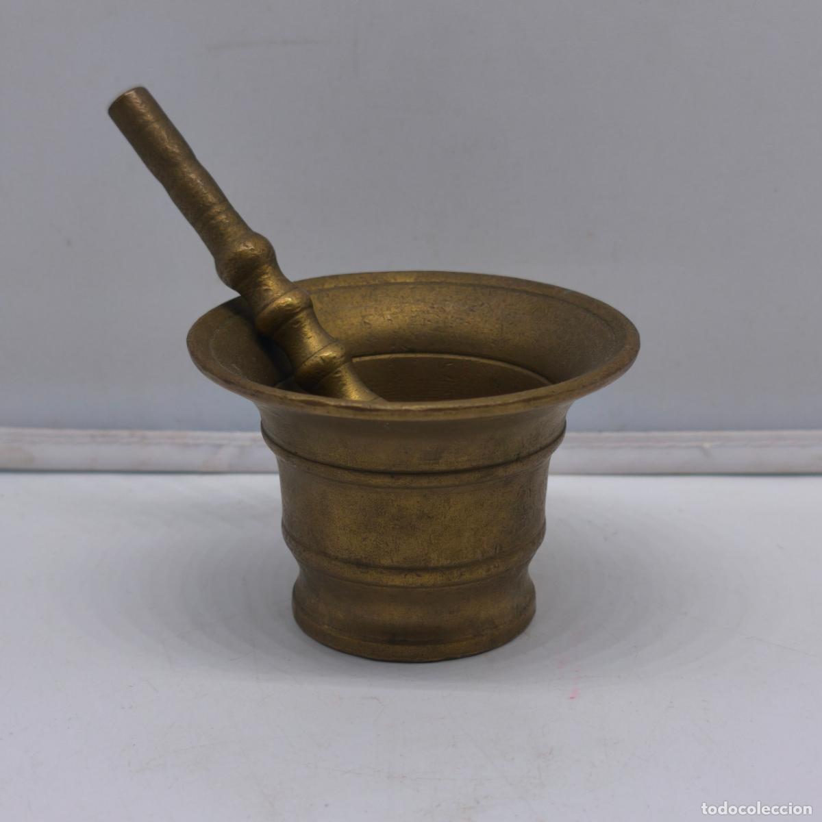 Antig&uuml;edades: Peque&ntilde;o mortero almirez antiguo en bronce. - Foto 1