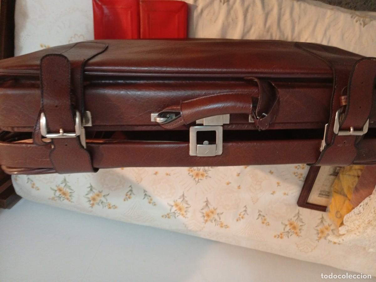 Antig&uuml;edades: Maleta vintage marr&oacute;n - Foto 2
