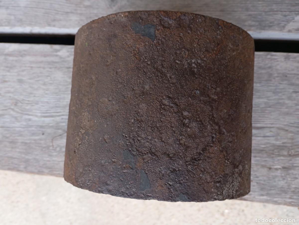 Antig&uuml;edades: Cilindro macizo de 40 kilos para anclar barca o sombrilla o lo que se quiera