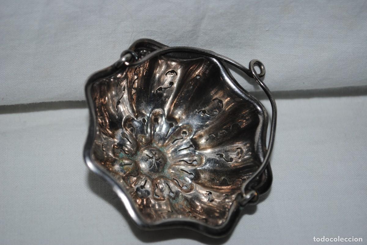 Antig&uuml;edades: COLADOR PLATEADO PARA EL TE . - Foto 5