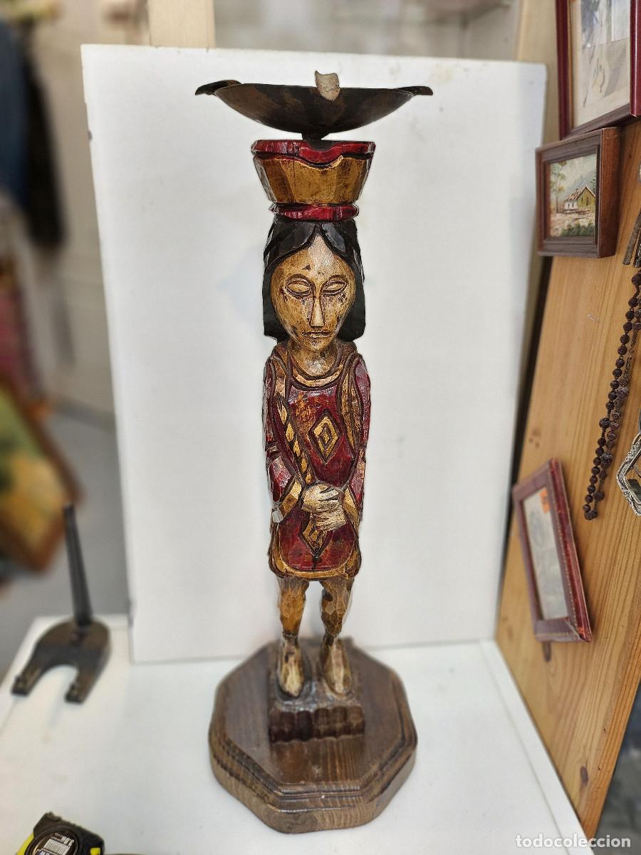Antig&uuml;edades: figura tallada en madera con cenicero - Foto 1