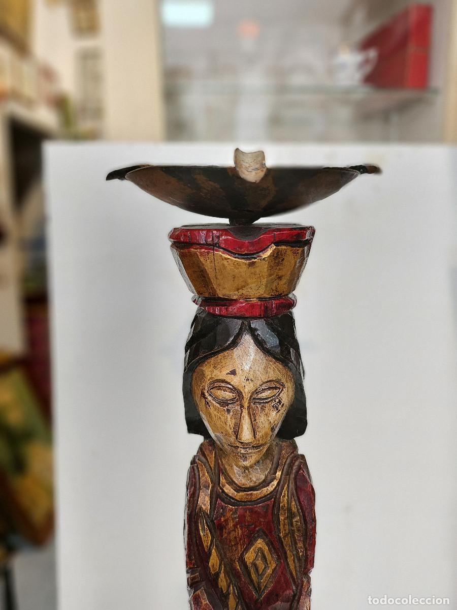 Antig&uuml;edades: figura tallada en madera con cenicero - Foto 3