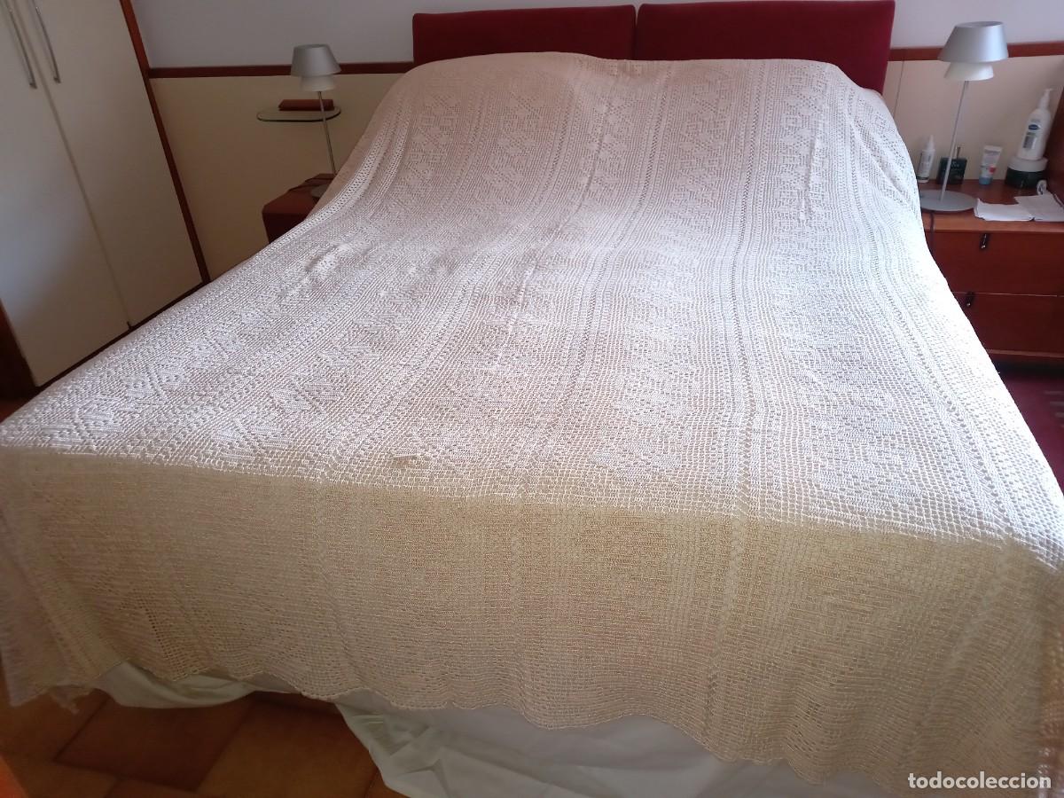 Antig&uuml;edades: Colcha de ganchillo para cama de 150 cm - Foto 1