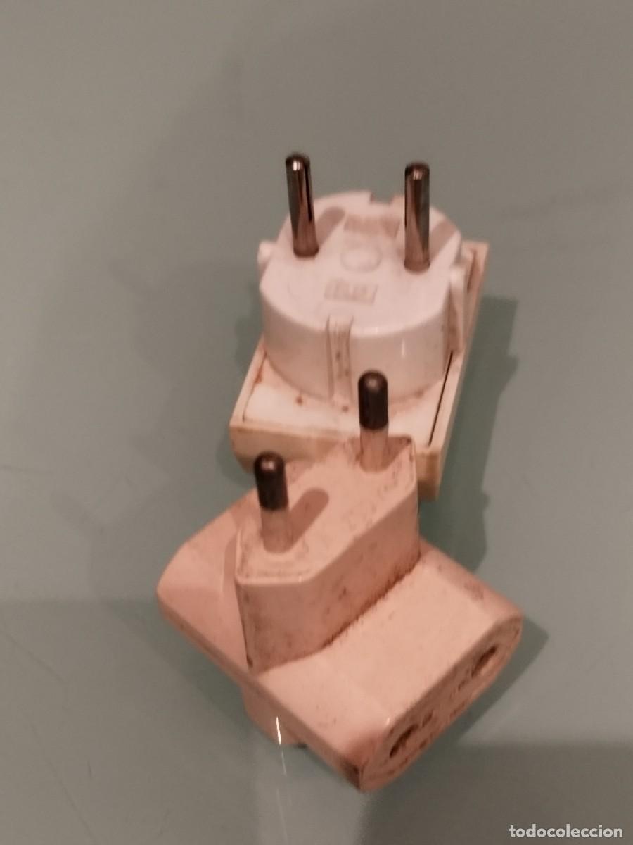 Antig&uuml;edades: Lote de 4 Tomas o adaptadores de corriente, enchufe.. - Foto 9