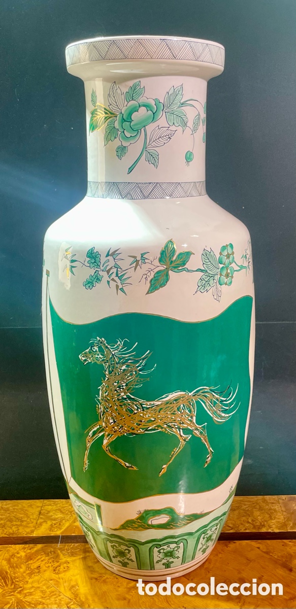 Antig&uuml;edades: Jarr&oacute;n de la Fundaci&oacute;n de Gremios - Foto 1
