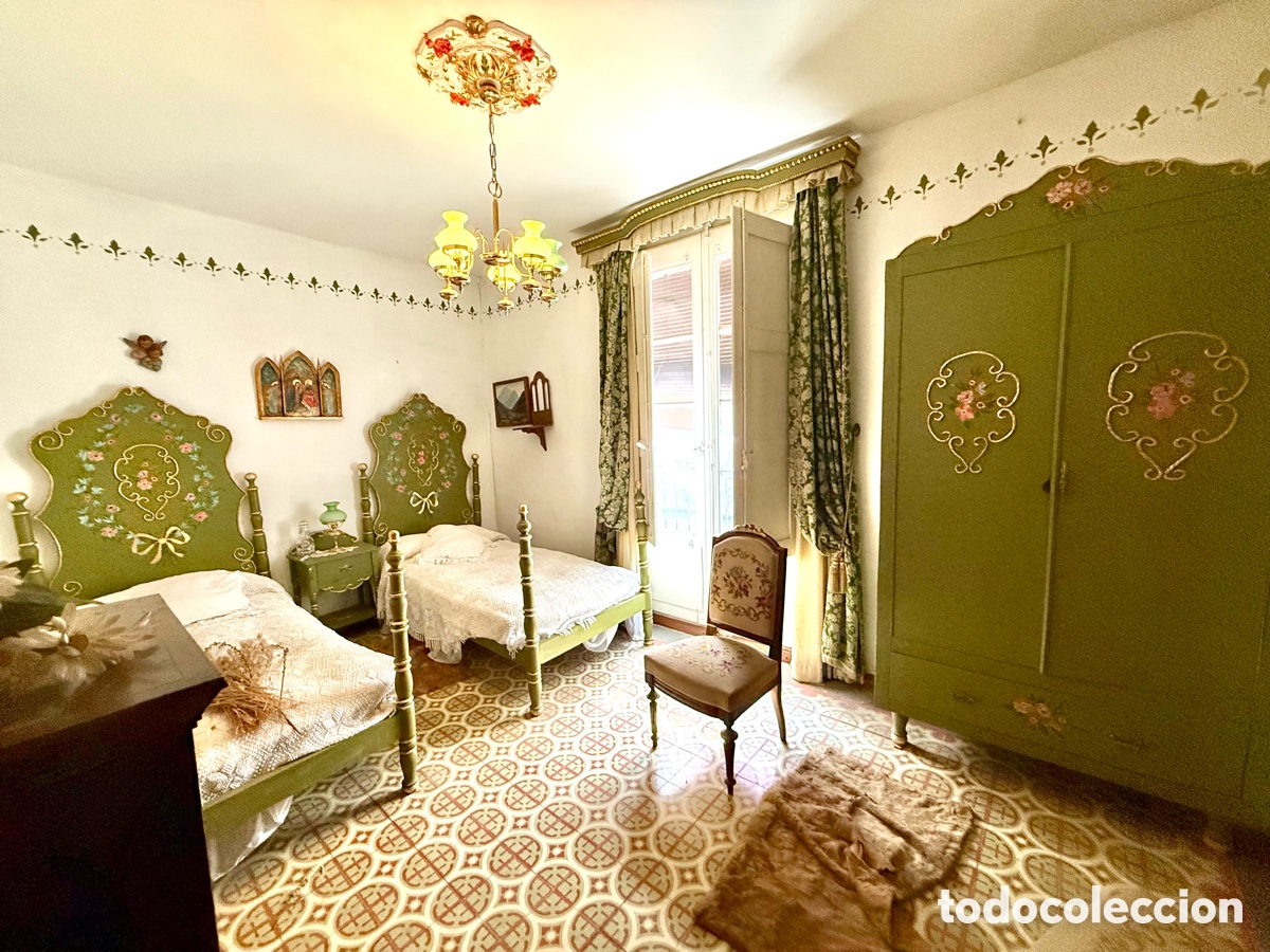 Antig&uuml;edades: Dormitorio Olot camas y armario - Foto 1