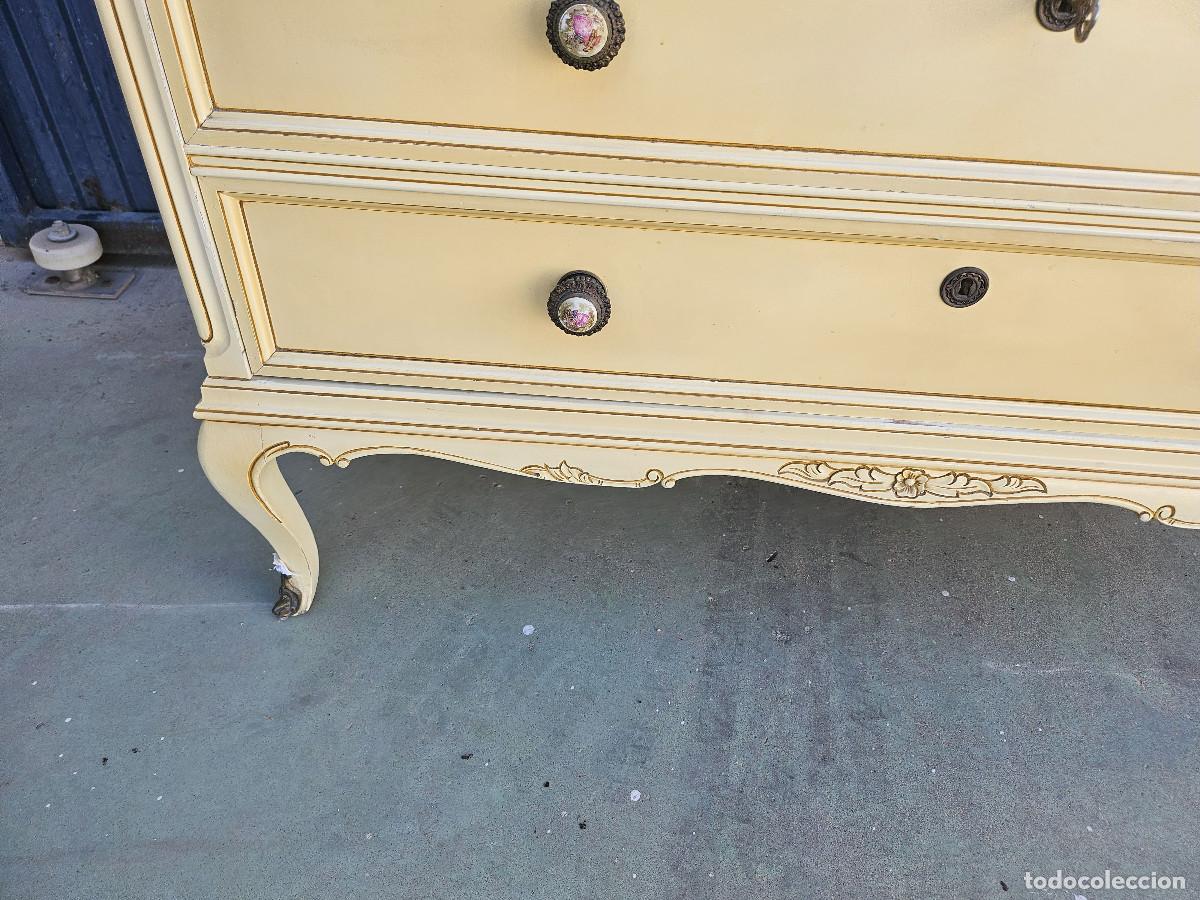 Antig&uuml;edades: comoda de madera color marfil - Foto 2