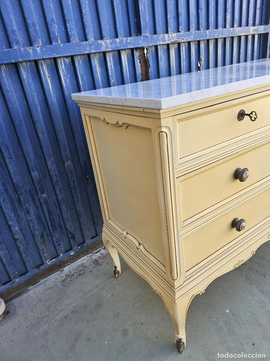 Antig&uuml;edades: comoda de madera color marfil - Foto 8